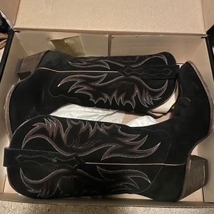 NWB Idylwind Black Suede Cowgirl Boots
